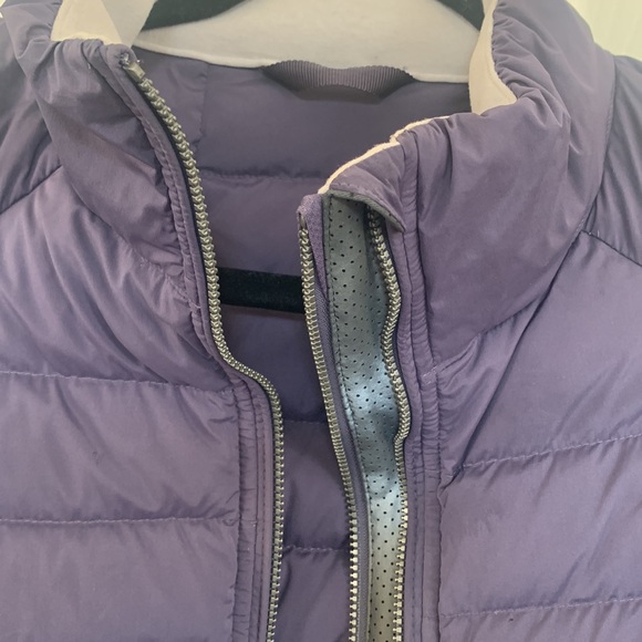 Lululemon Puff Jacket, Size 8 - Picture 5 of 15